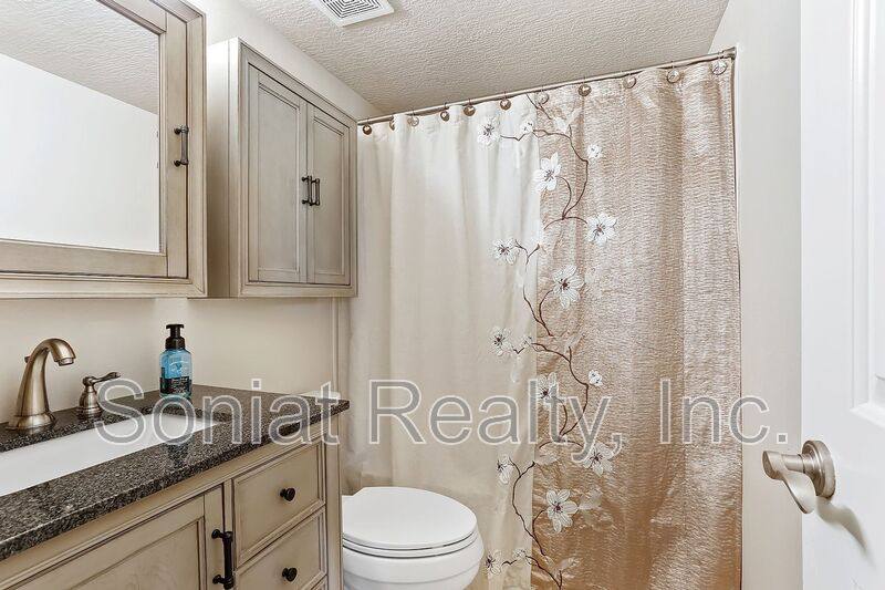 Apartment for rent at 3805 Houma Blvd #C236, Metairie, LA 70006