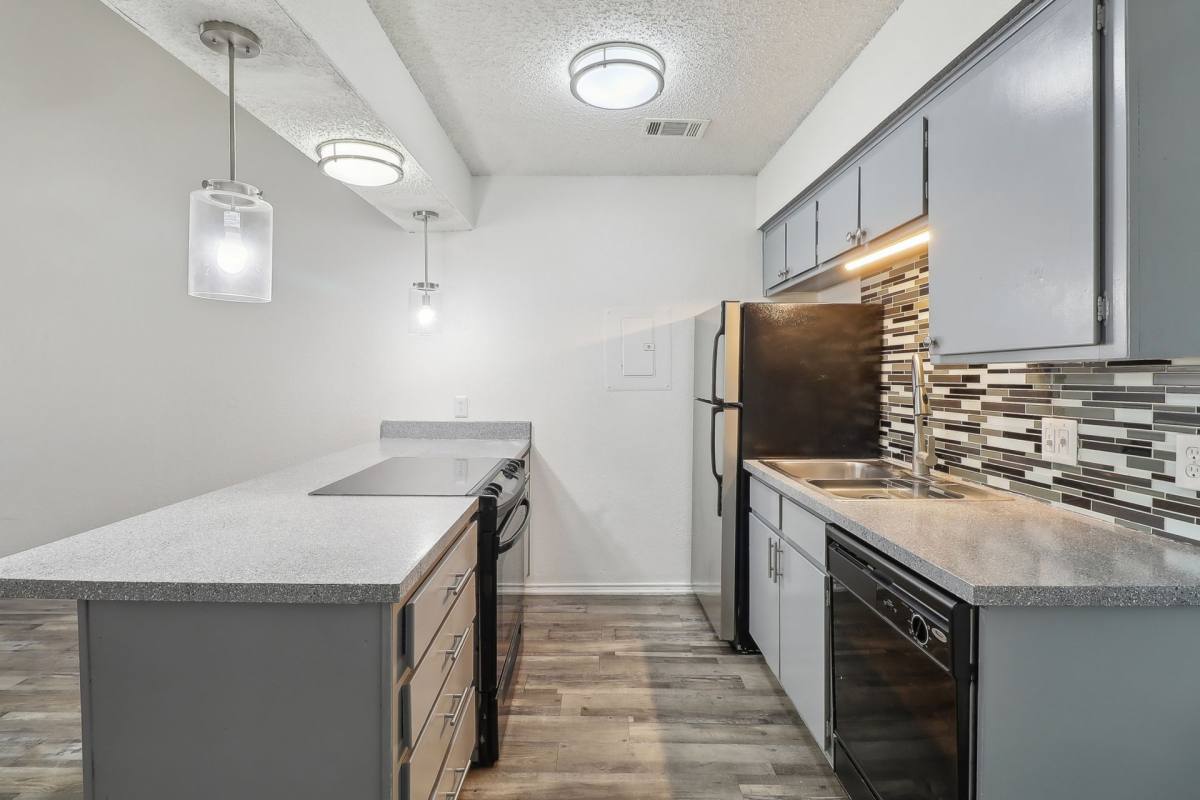 Townhouse for rent at 121 S Hampton Rd, Crowley, TX 76036
