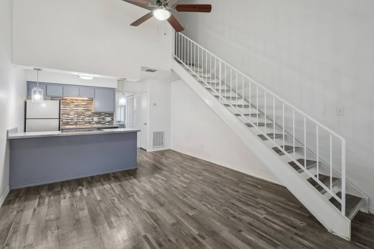 Townhouse for rent at 121 S Hampton Rd, Crowley, TX 76036