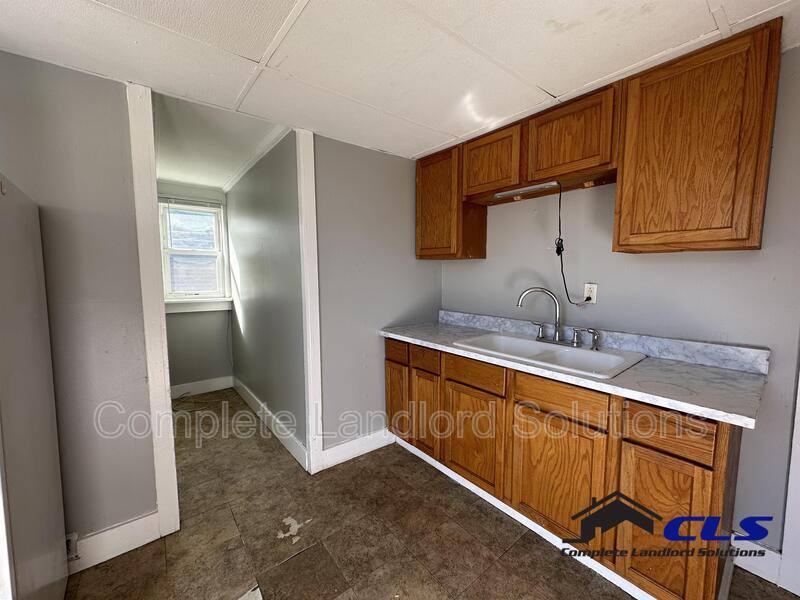 Apartment for rent at 100 Gilbert Ave #3, Terre Haute, IN 47807