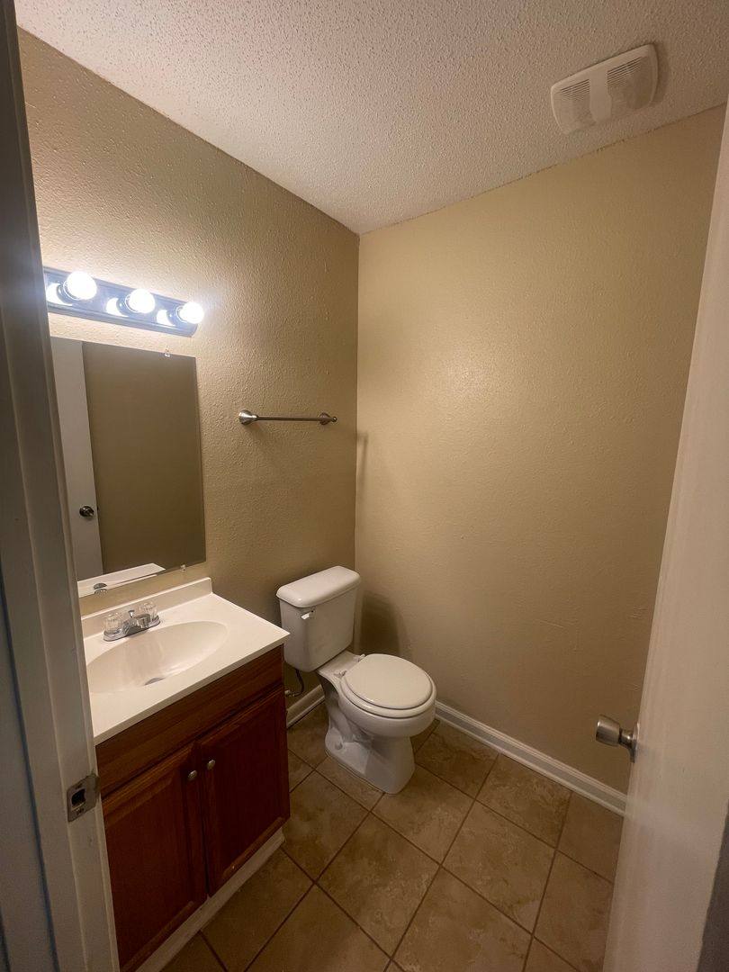 Apartment for rent at 4524 Highway 39 N, Meridian, MS 39301