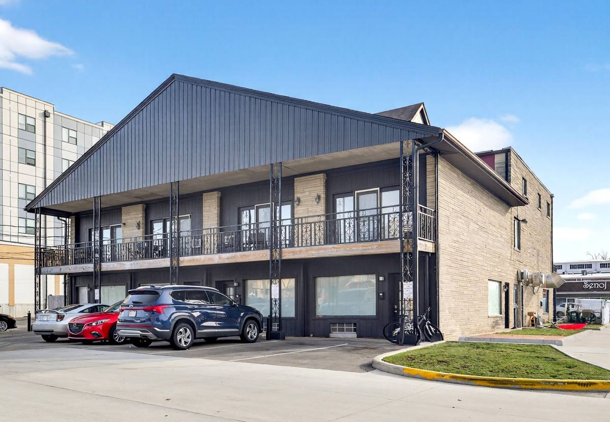 Apartment for rent at 213 S Lincoln St, Bloomington, IN 47408