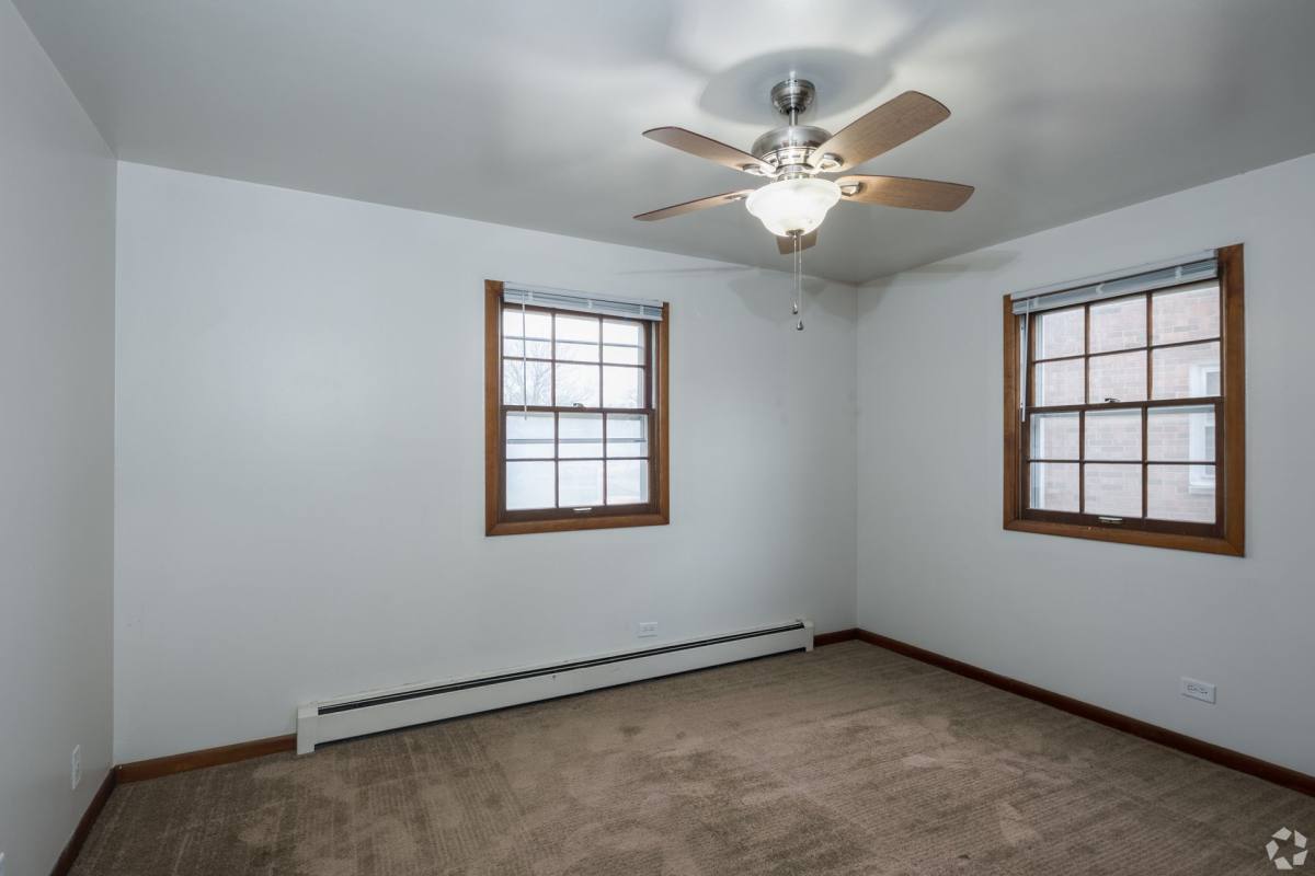 Apartment for rent at 520 S Church St, Decatur, IL 62522