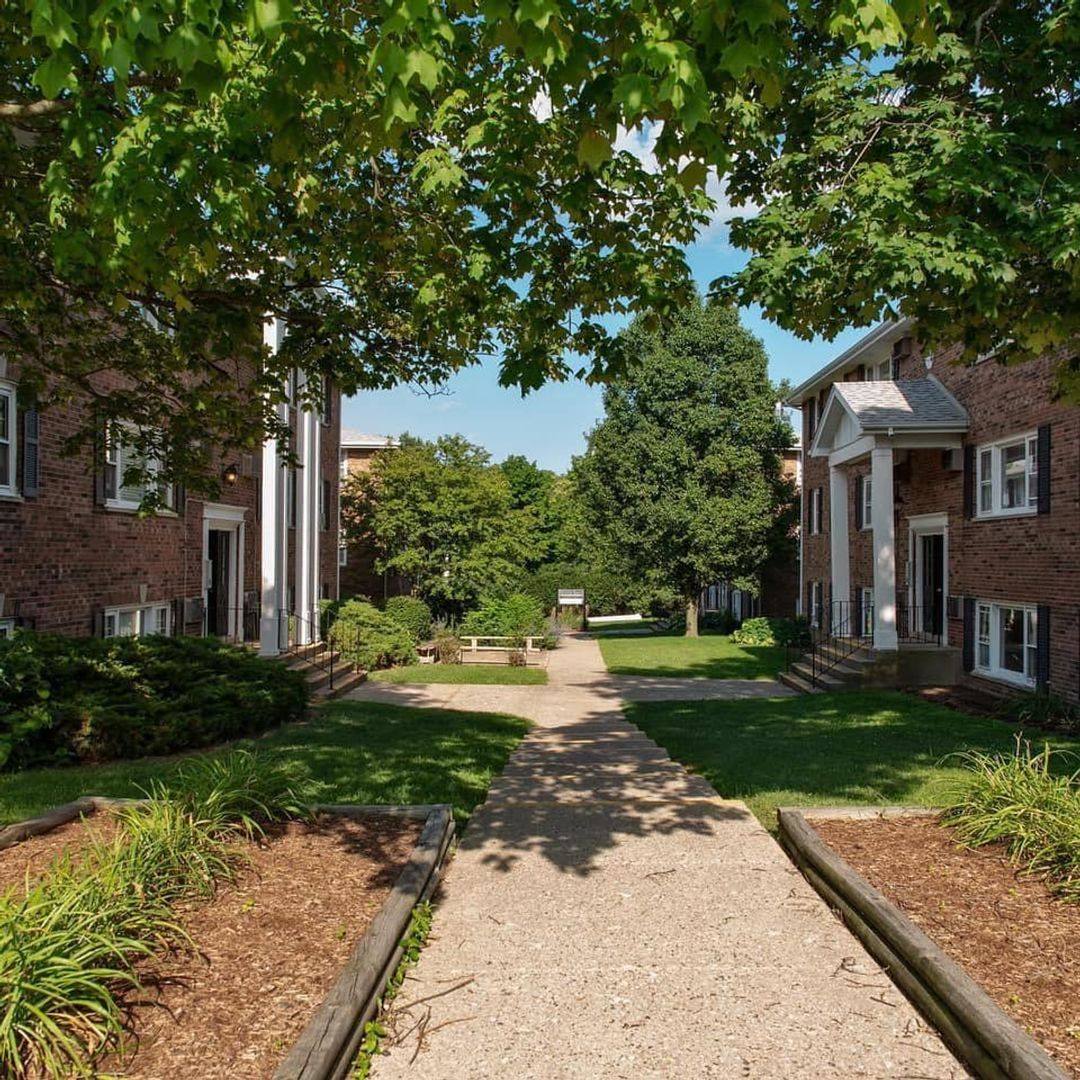 Apartment for rent at 520 S Church St, Decatur, IL 62522