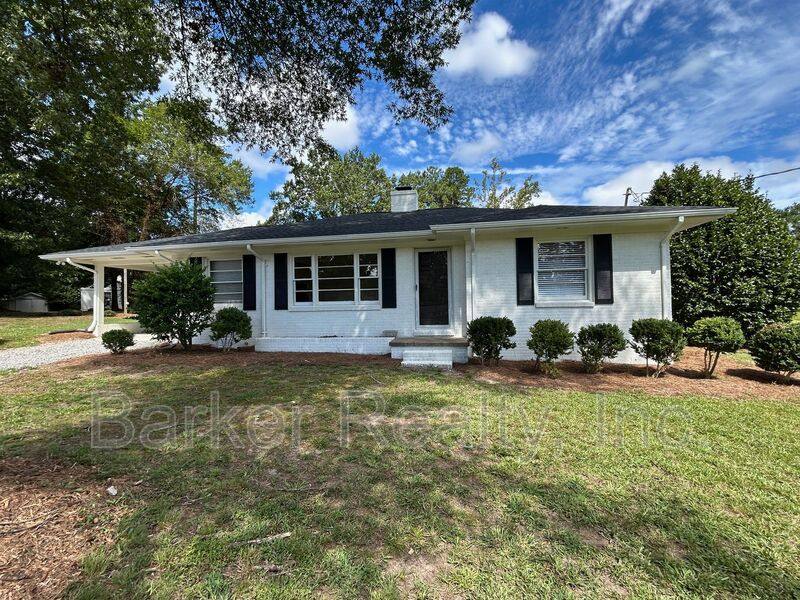 House for rent at 5726 Fayetteville Rd, Raleigh, NC 27603