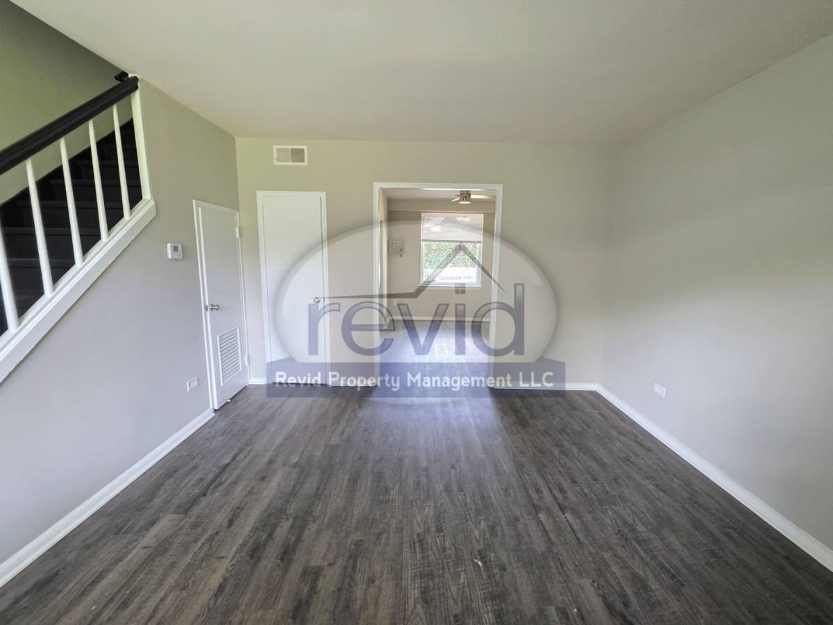 Townhouse for rent at 1300 Goodbar Ave, Memphis, TN 38104