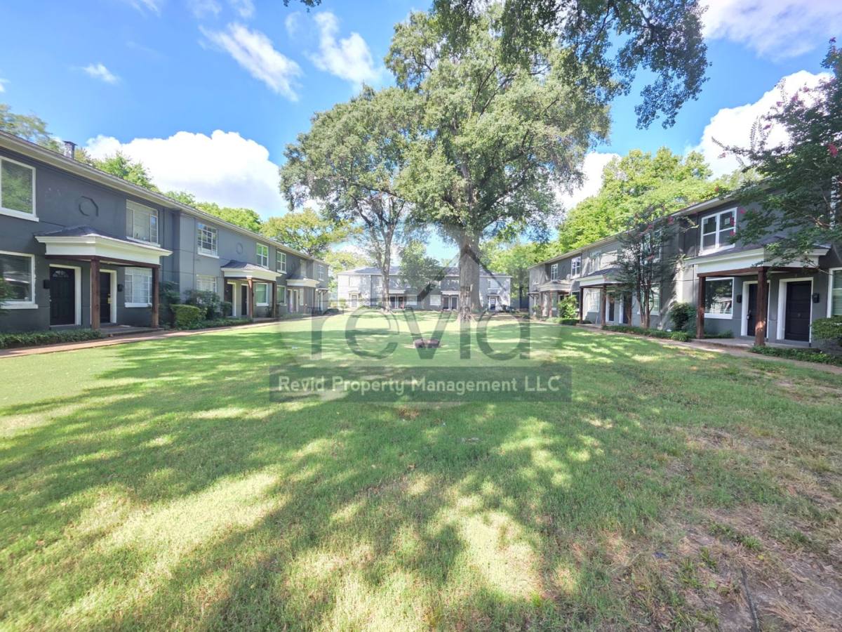 Townhouse for rent at 1300 Goodbar Ave, Memphis, TN 38104