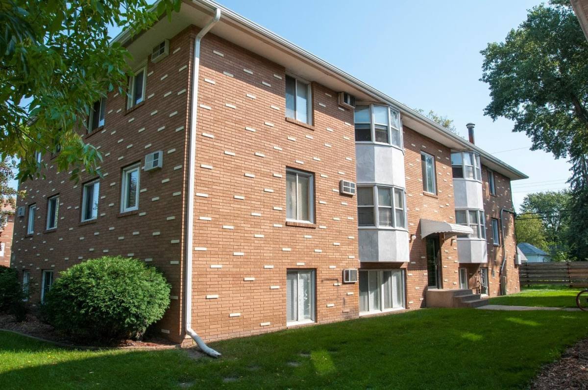 Apartment for rent at 6321 - 6329 Pleasant Ave S, Minneapolis, MN 55423