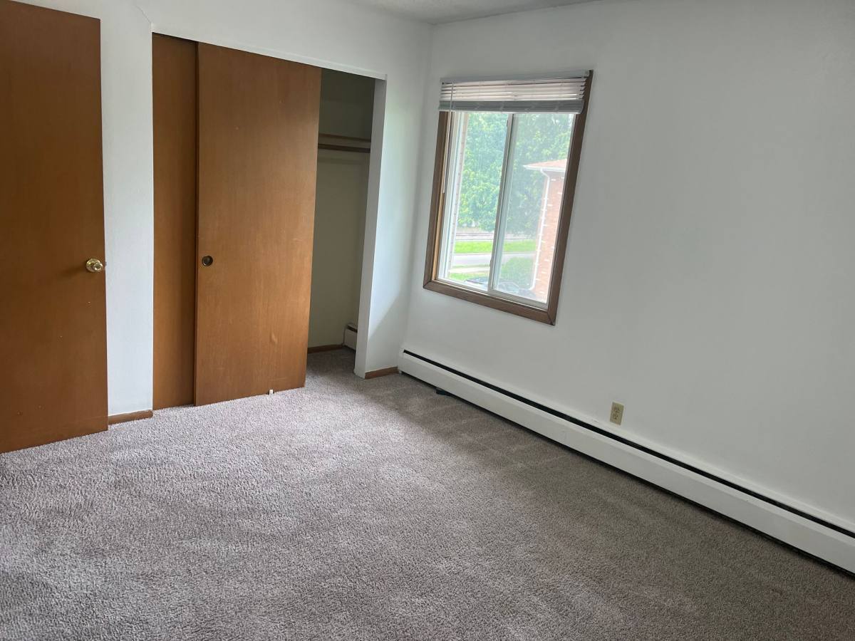 Apartment for rent at 6321 - 6329 Pleasant Ave S, Minneapolis, MN 55423
