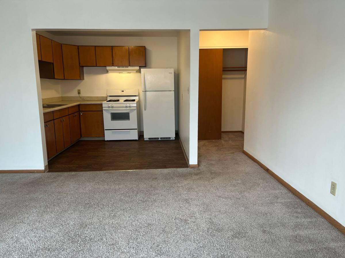 Apartment for rent at 6321 - 6329 Pleasant Ave S, Minneapolis, MN 55423