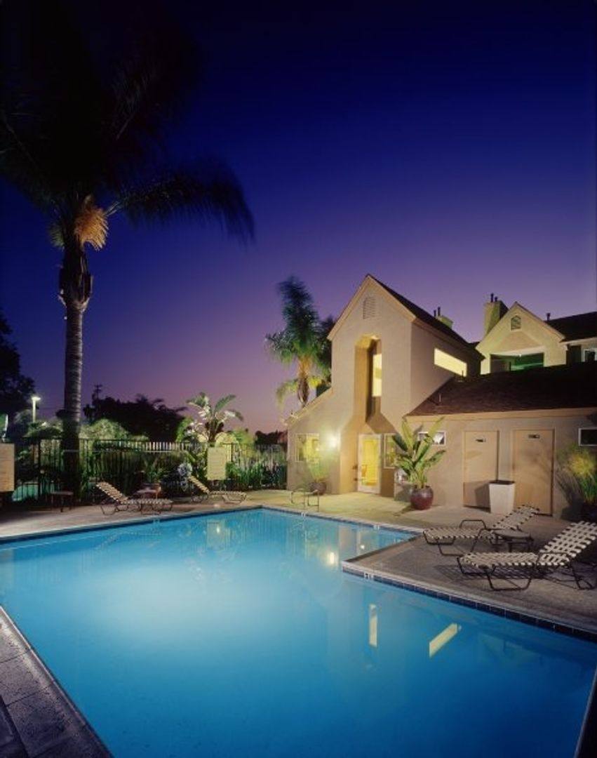 Apartment for rent at 1314 Harbor Blvd, Santa Ana, CA 92703