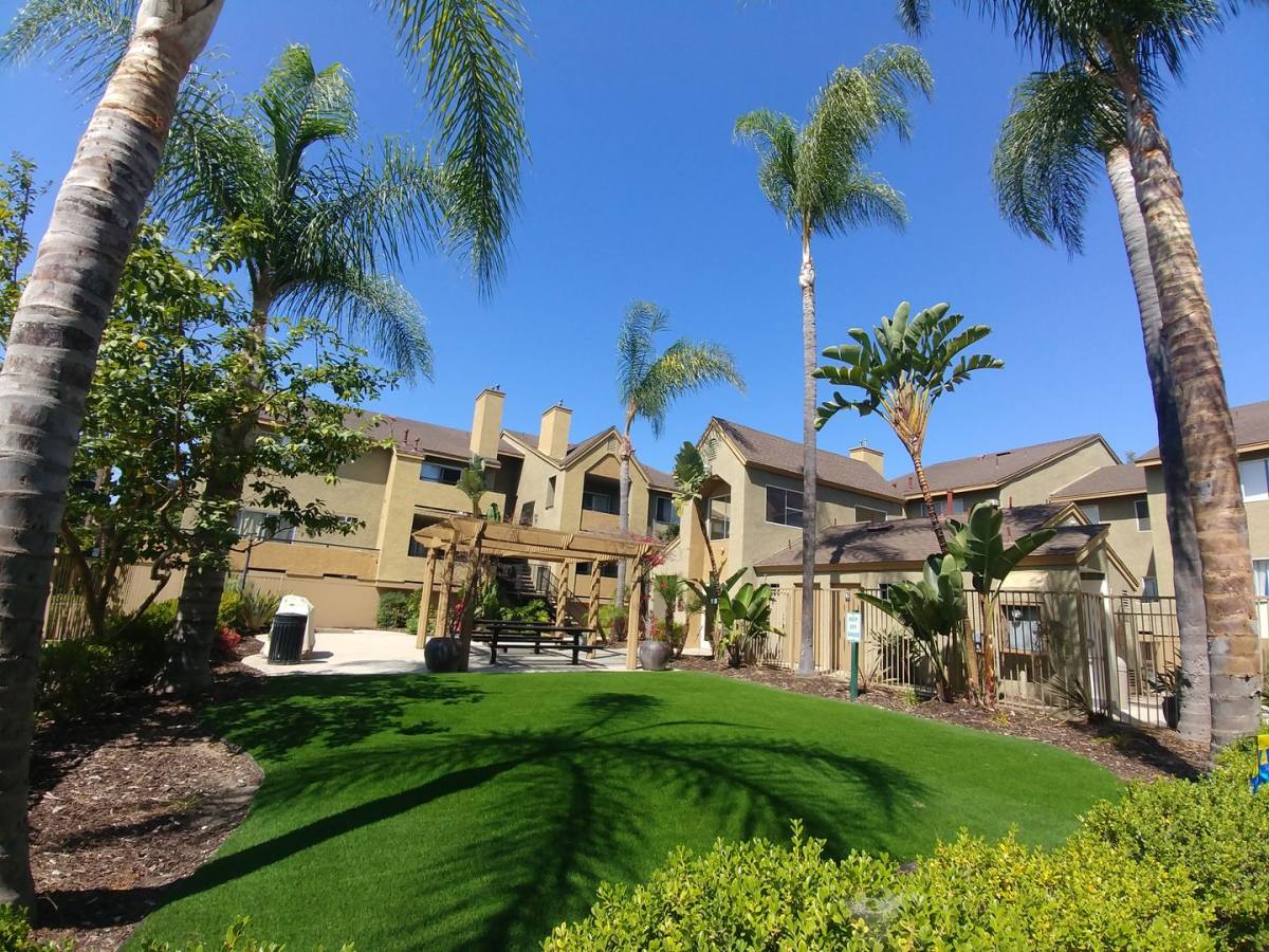 Apartment for rent at 1314 Harbor Blvd, Santa Ana, CA 92703