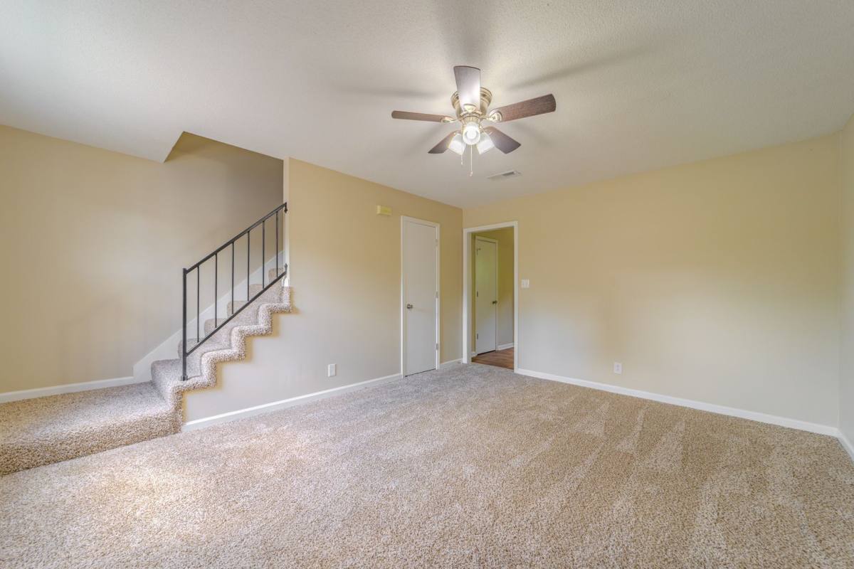Apartment for rent at 1711 Baltimore Dr, Clarksville, TN 37043