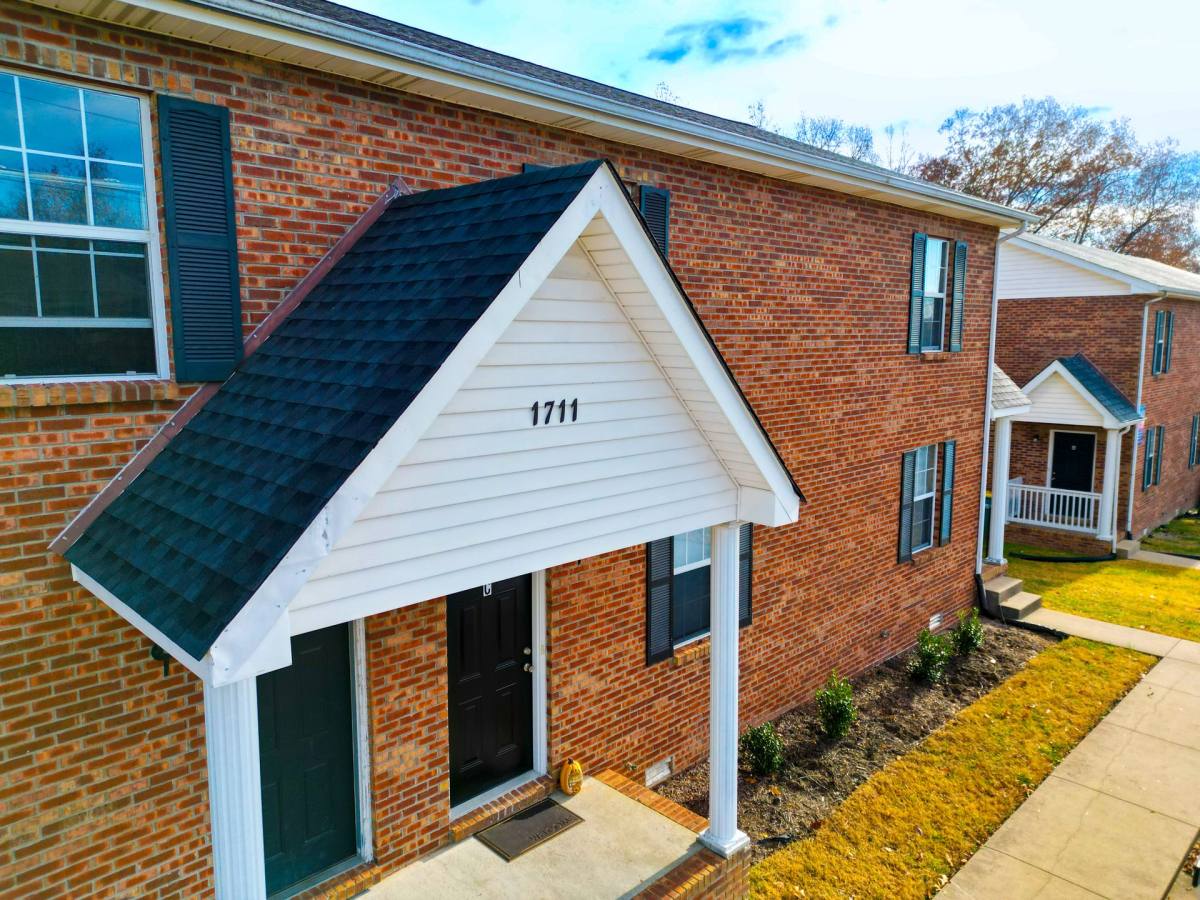 Apartment for rent at 1711 Baltimore Dr, Clarksville, TN 37043