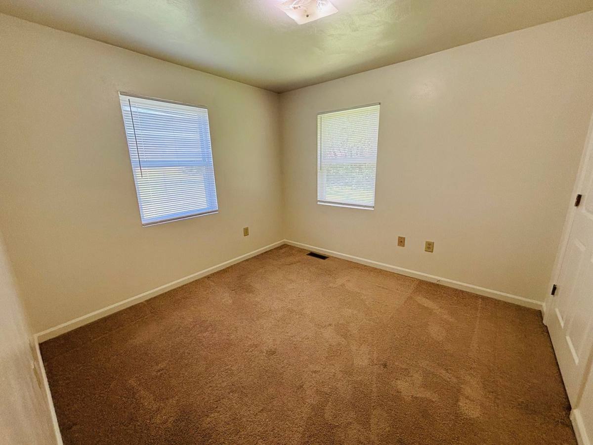 Townhouse for rent at 400-490 Harmon Circle, Christiansburg, VA 24073