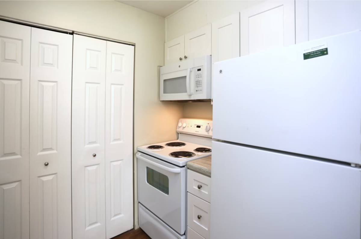 Apartment for rent at 500 W Main St, Jamestown, NC 27282