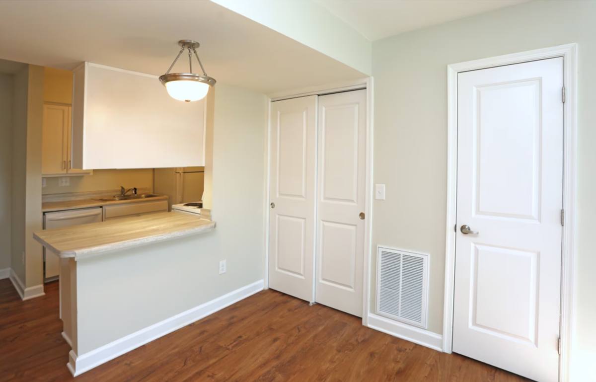 Apartment for rent at 500 W Main St, Jamestown, NC 27282