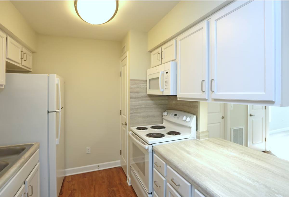 Apartment for rent at 500 W Main St, Jamestown, NC 27282