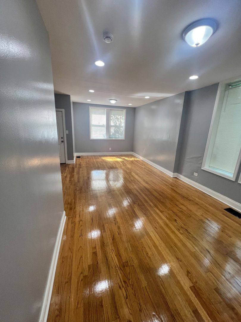 Apartment for rent at 5621 S Green St, Chicago, IL 60621