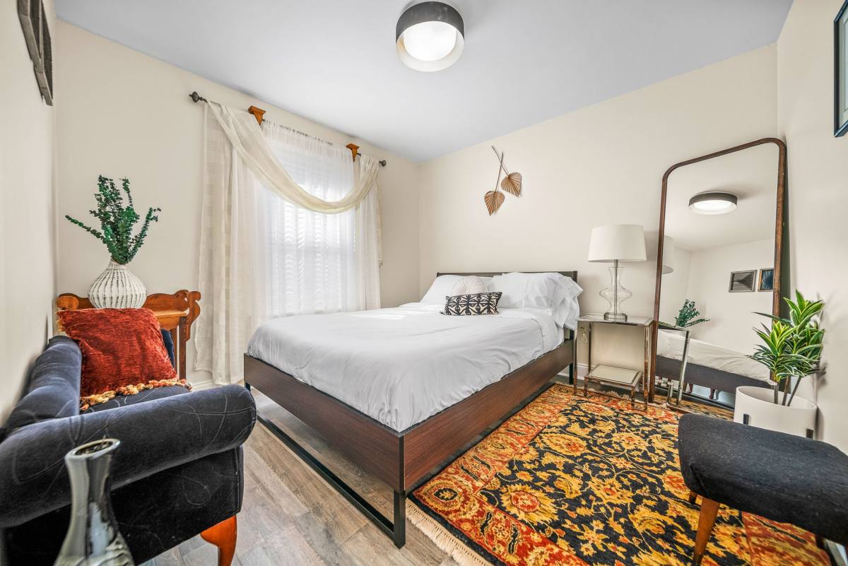 Apartment for rent at 2025 Jefferson St, Nashville, TN 37208