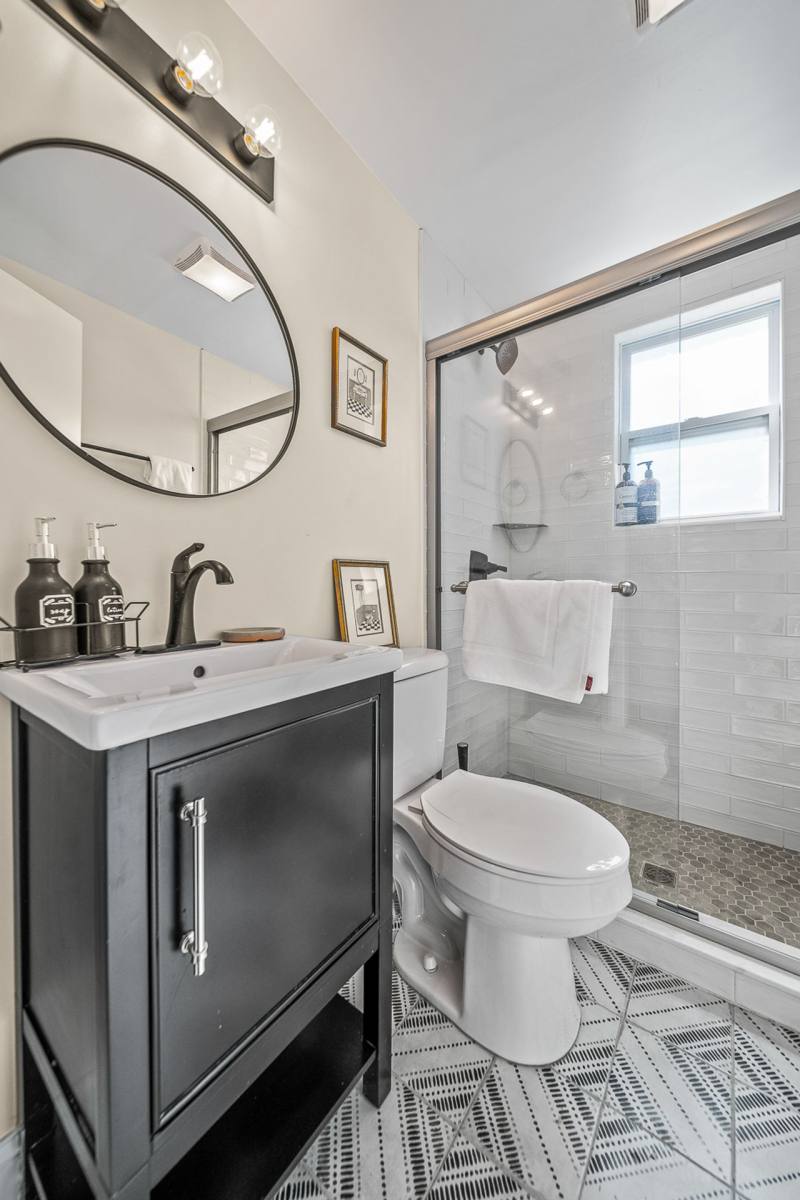 Apartment for rent at 2025 Jefferson St, Nashville, TN 37208