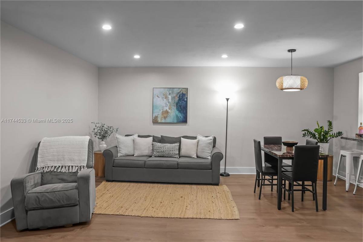 9015 SW 96th Ave, Miami, FL 33176 - Townhouse For Rent - Image 8