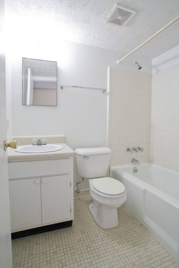 Apartment for rent at 1901 Kingstown Dr, Savannah, GA 31404