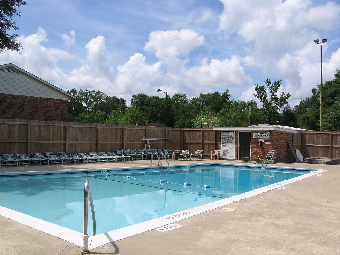 Apartment for rent at 1901 Kingstown Dr, Savannah, GA 31404