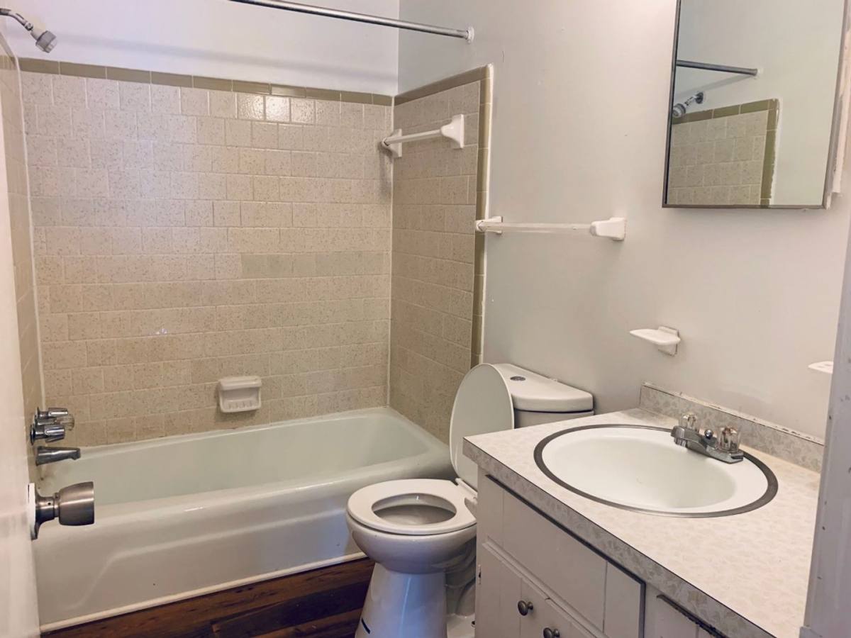 Townhouse for rent at 450 Lilburn School Rd NW, Lilburn, GA 30047