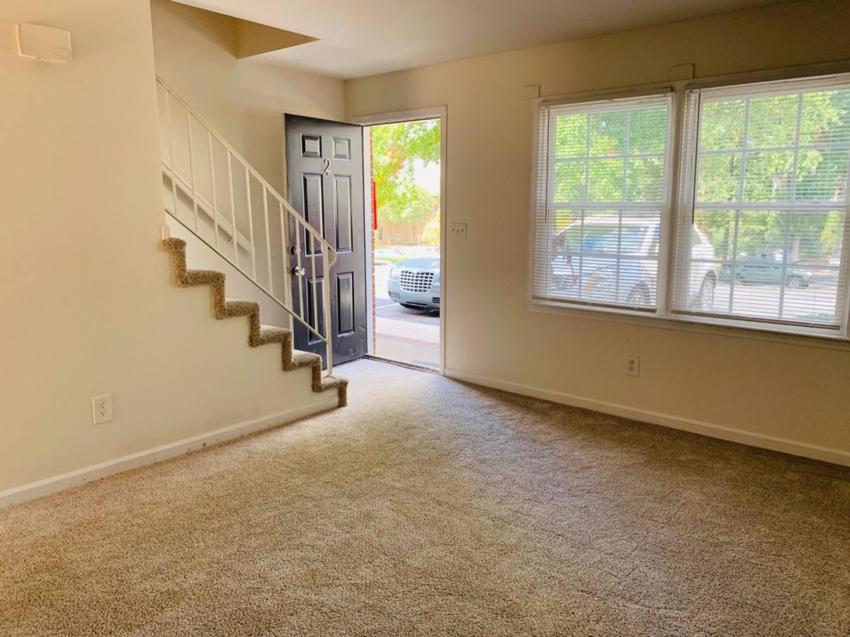 Townhouse for rent at 450 Lilburn School Rd NW, Lilburn, GA 30047