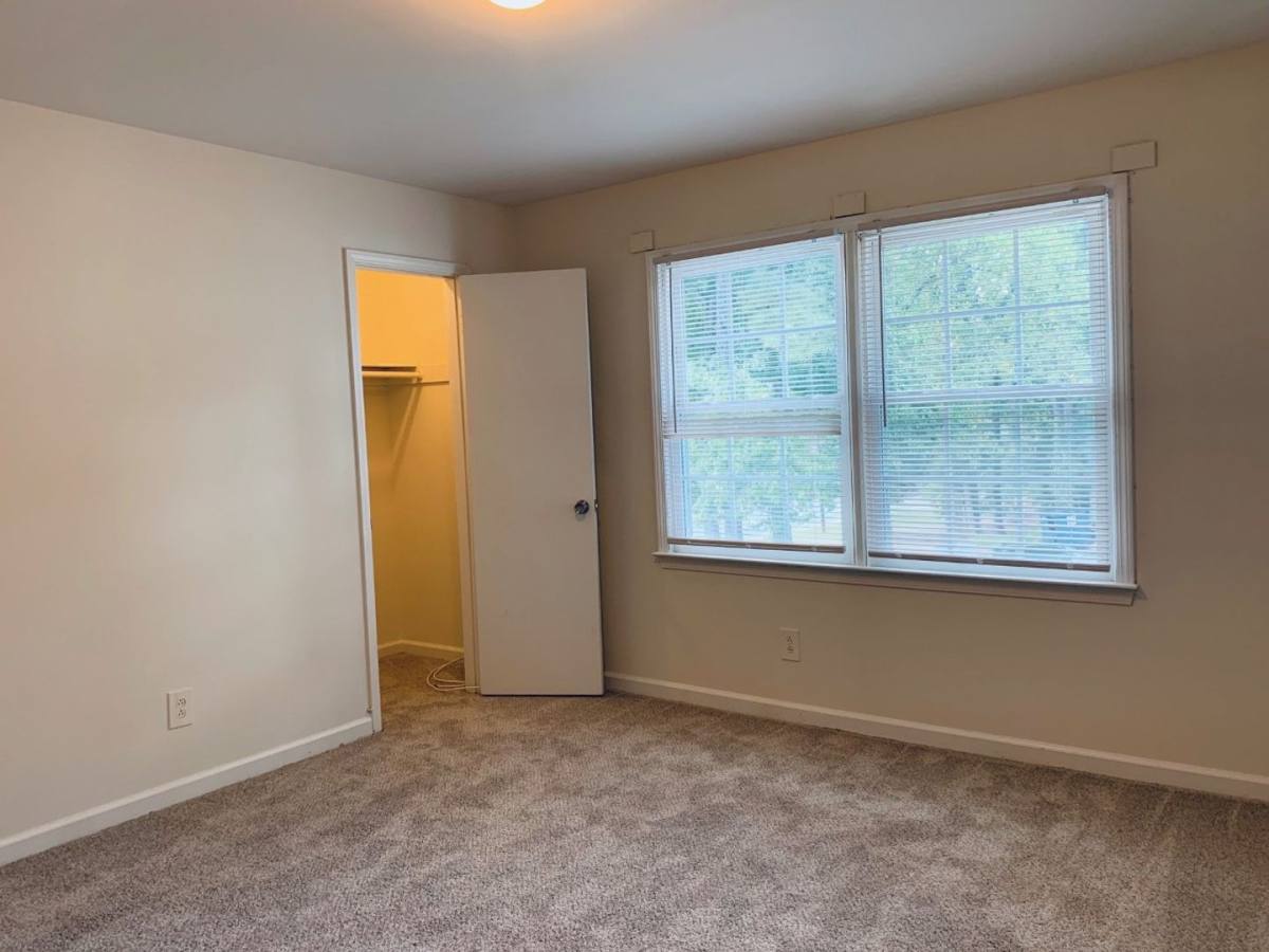 Townhouse for rent at 450 Lilburn School Rd NW, Lilburn, GA 30047