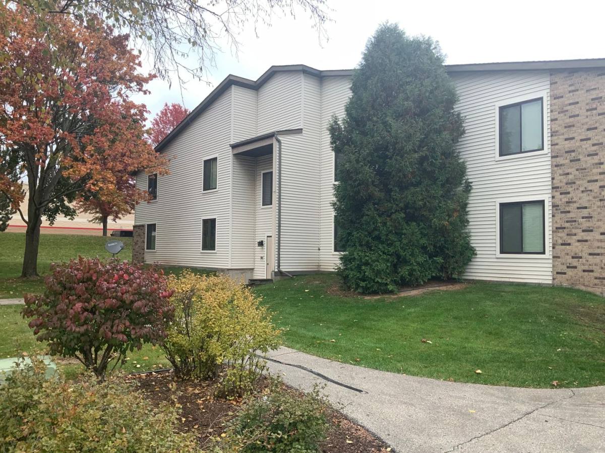Apartment for rent at 988 - 1020 Willard Dr, Green Bay, WI 54304