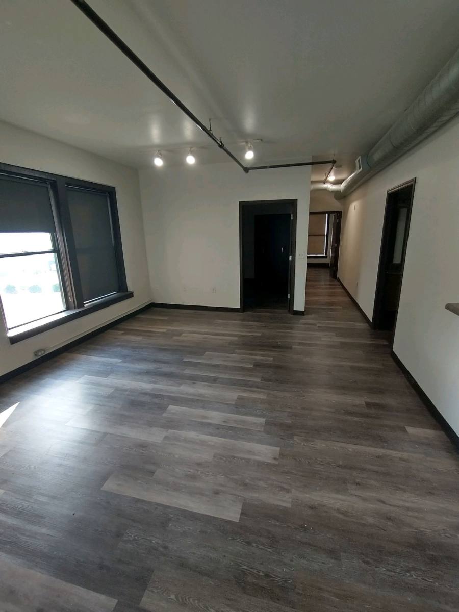 Apartment for rent at 610 13th St, Sioux City, IA 51105
