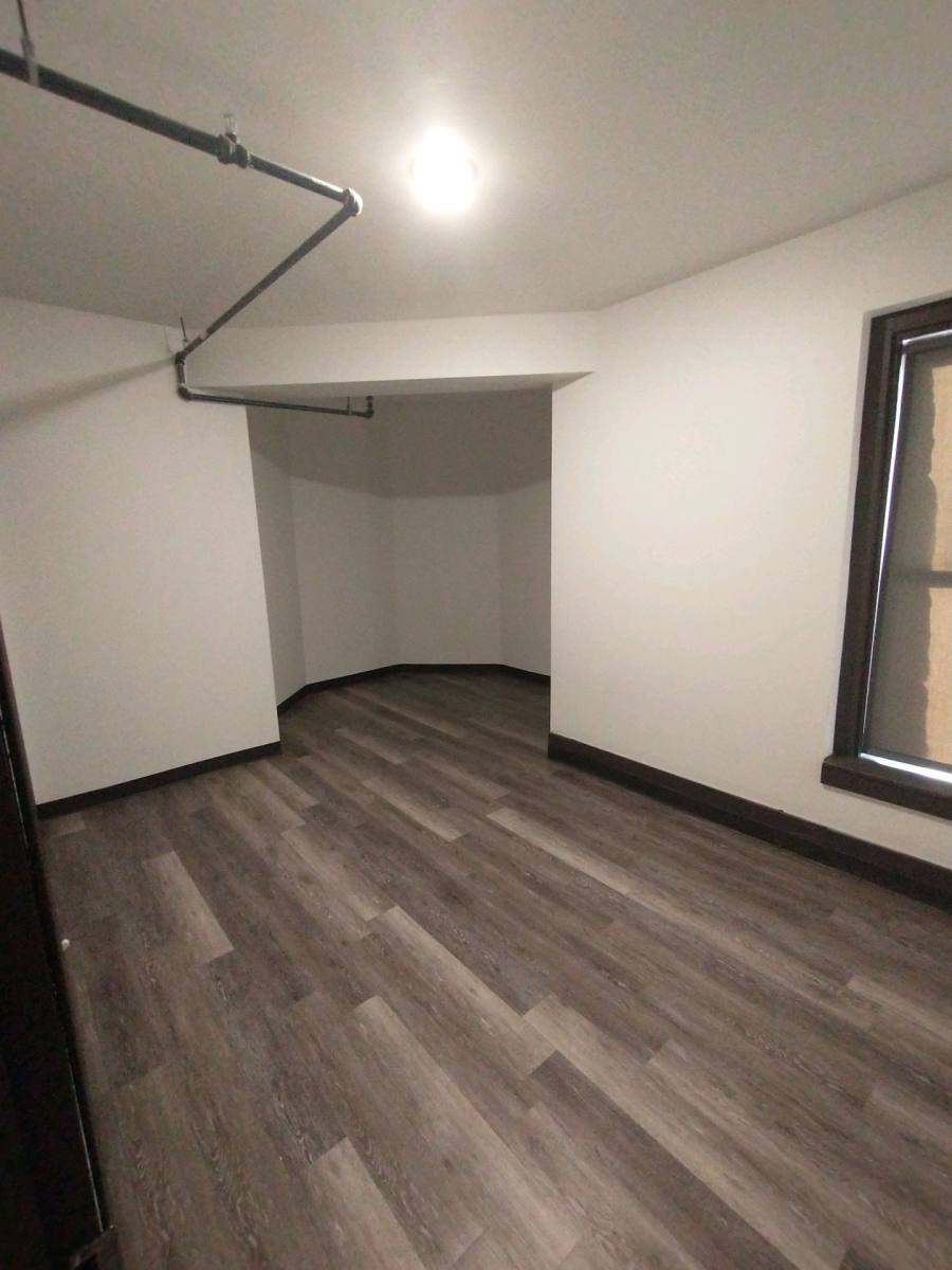Apartment for rent at 610 13th St, Sioux City, IA 51105