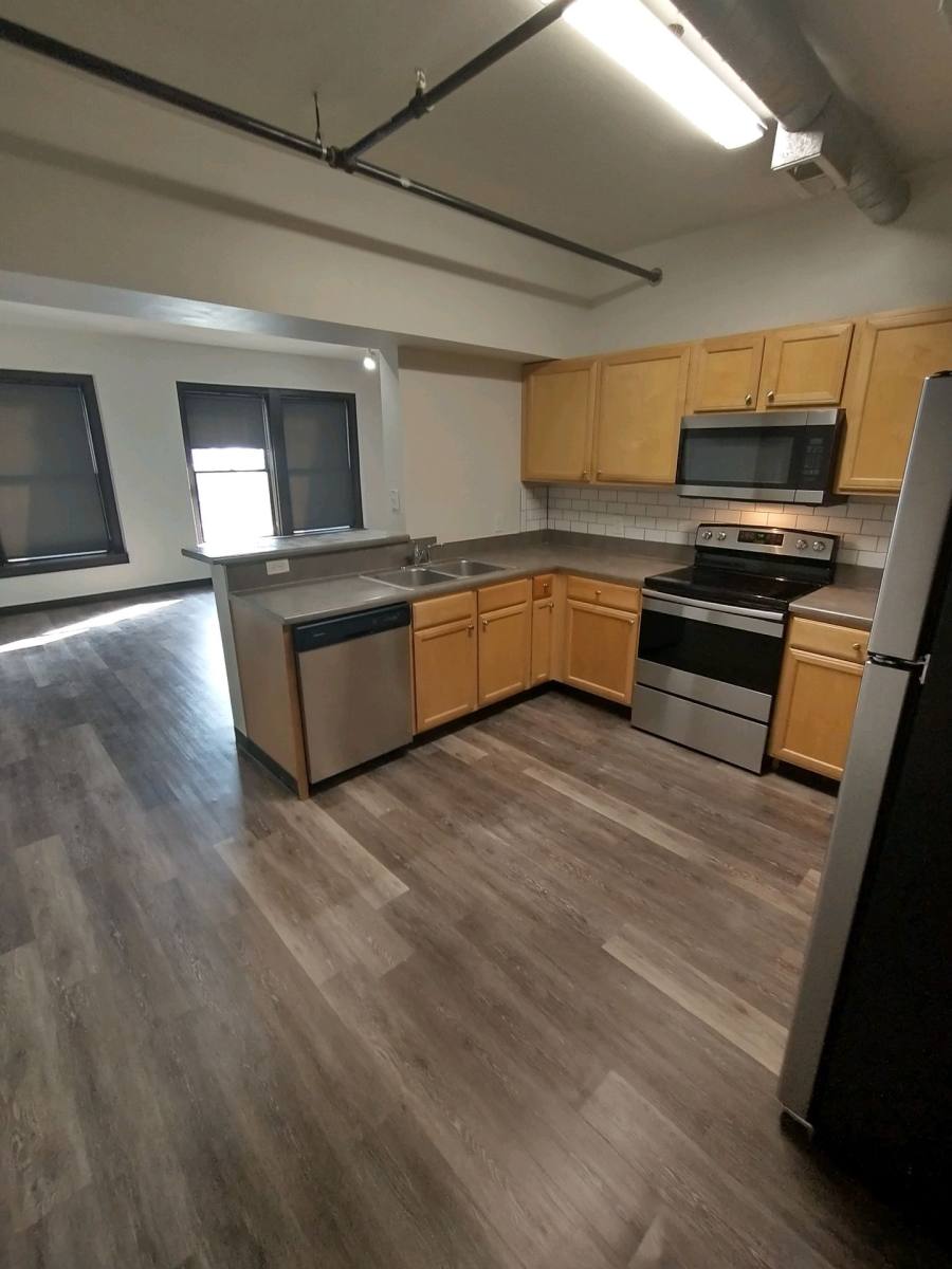 Apartment for rent at 610 13th St, Sioux City, IA 51105