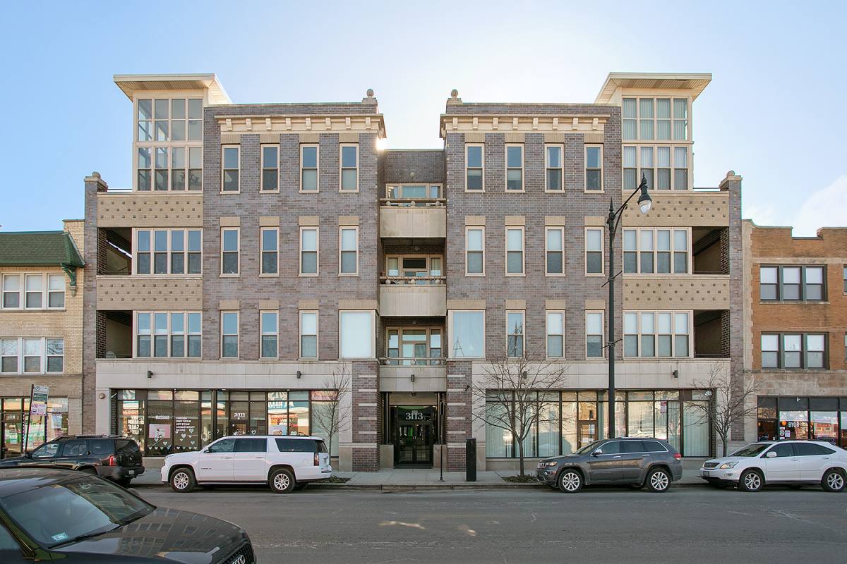 Apartment for rent at 3113 W Lawrence #D302, Chicago, IL 60625