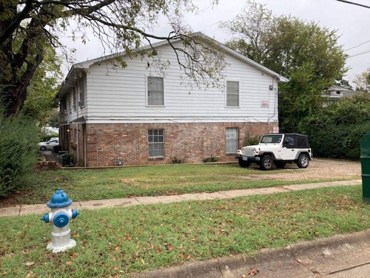 Apartment for rent at 618 W Sycamore St, Denton, TX 76201