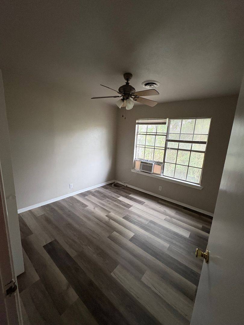 Apartment for rent at 618 W Sycamore St, Denton, TX 76201