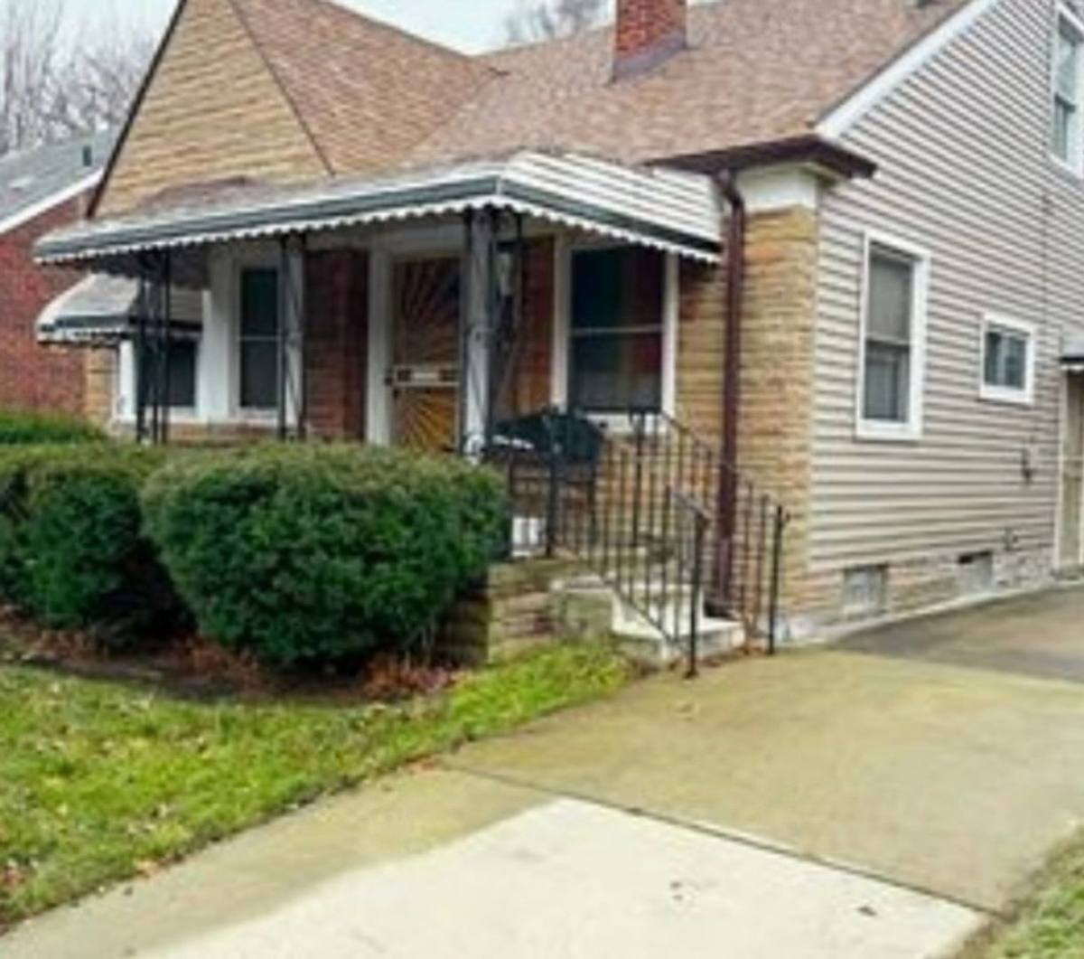 House for rent at 18667 Algonac St, Detroit, MI 48234