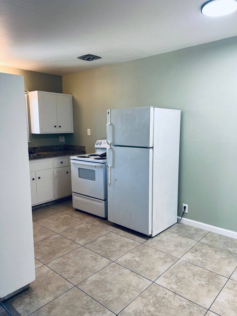 Apartment for rent at 6638-6646 Macarthur Blvd, Oakland, CA 94605