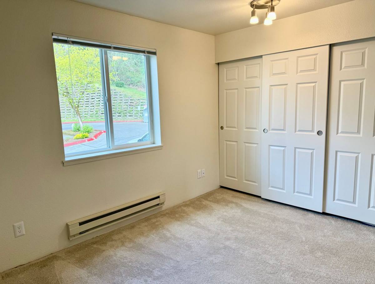 Apartment for rent at 17512 83rd Place NE, Kenmore, WA 98028