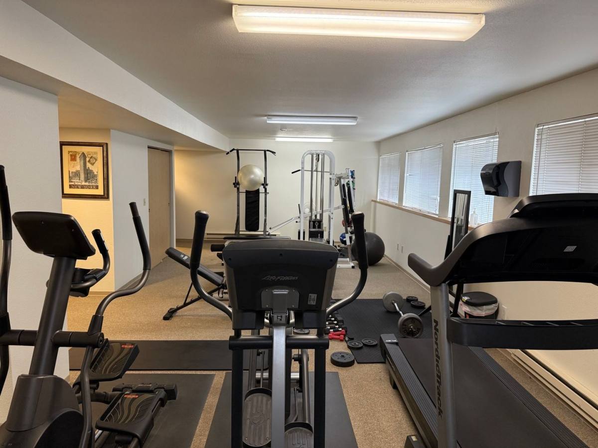 Apartment for rent at 17512 83rd Place NE, Kenmore, WA 98028