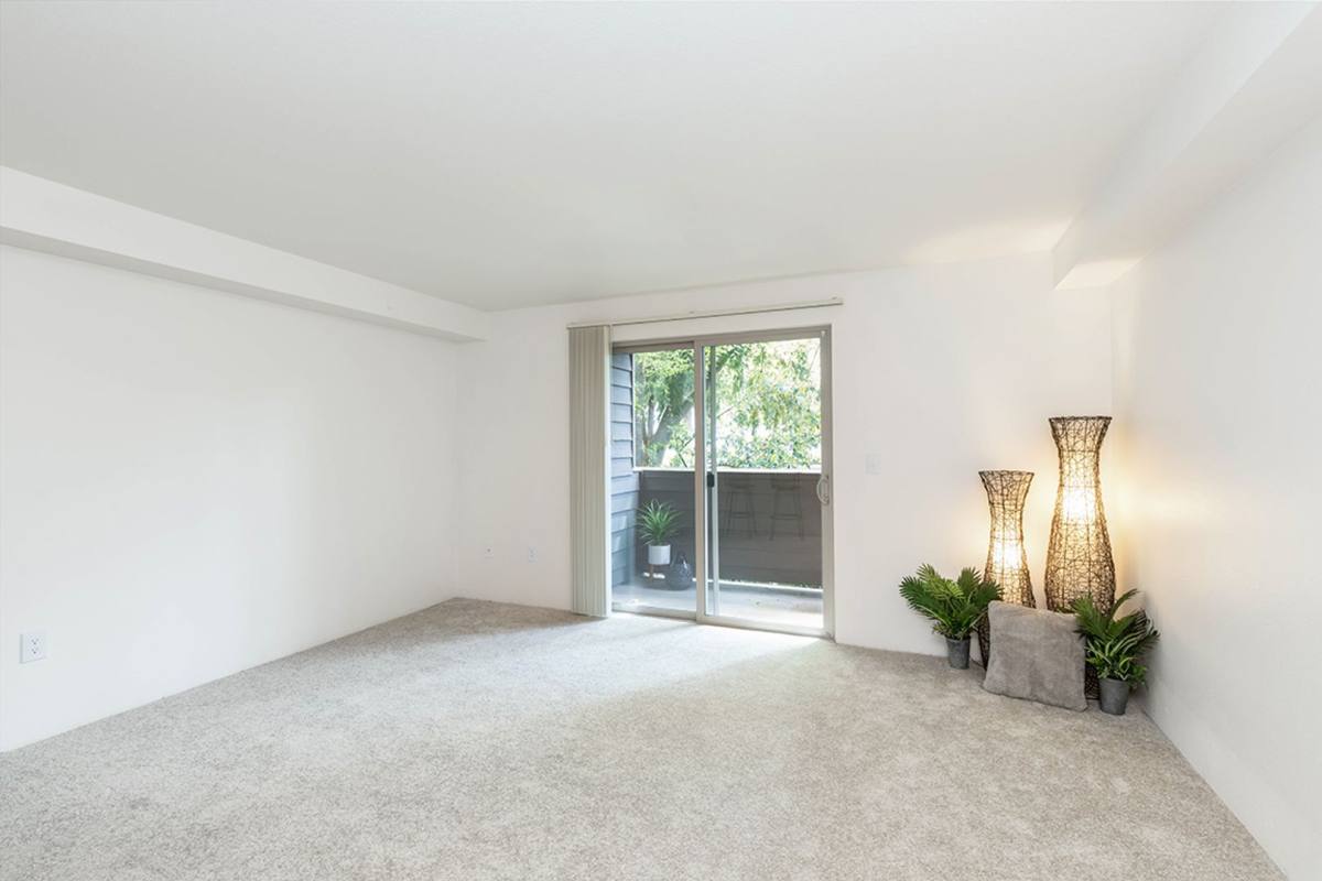 Apartment for rent at 17620 80th Ave NE, Kenmore, WA 98028