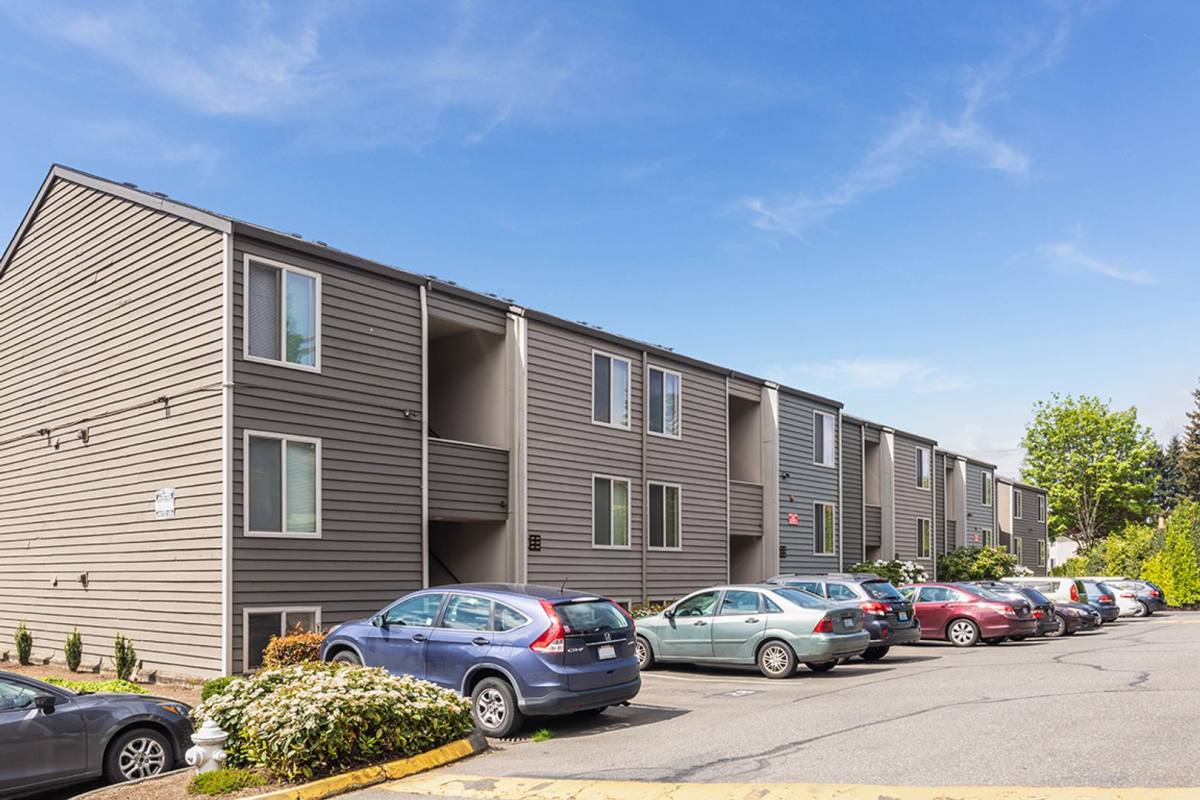 Apartment for rent at 17620 80th Ave NE, Kenmore, WA 98028