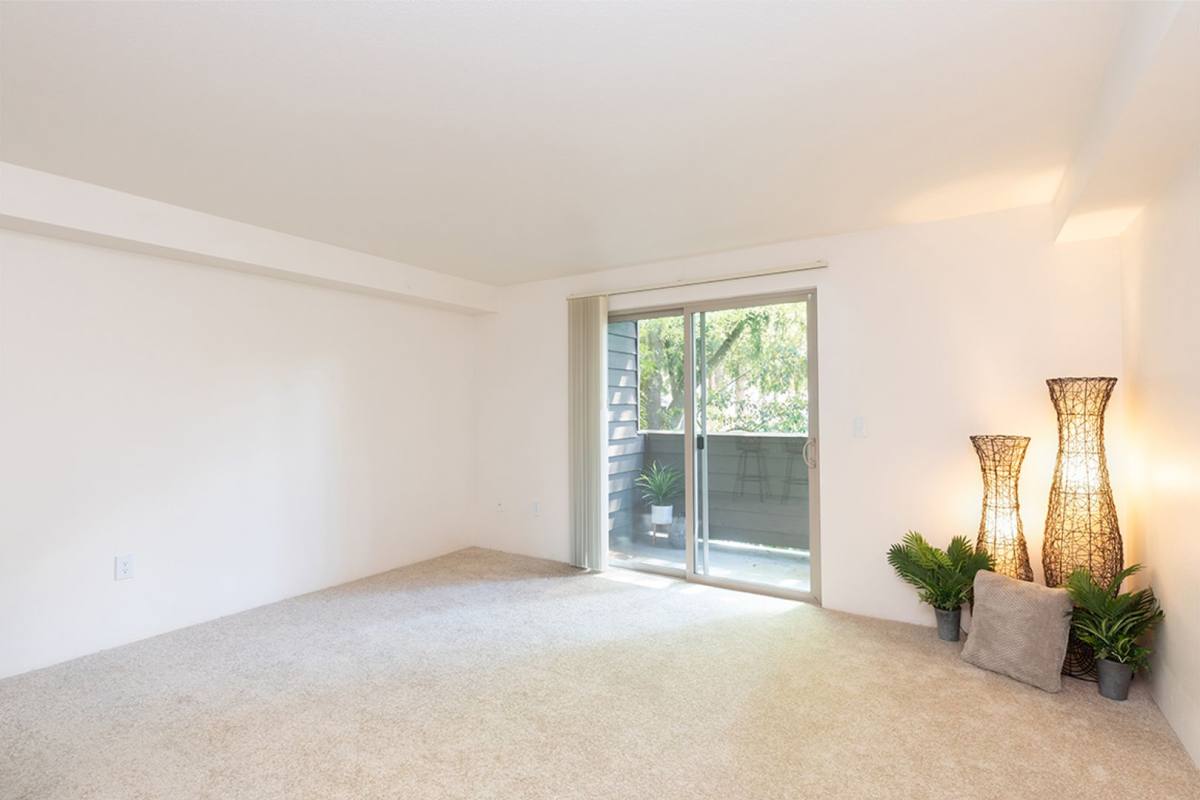 Apartment for rent at 17620 80th Ave NE, Kenmore, WA 98028