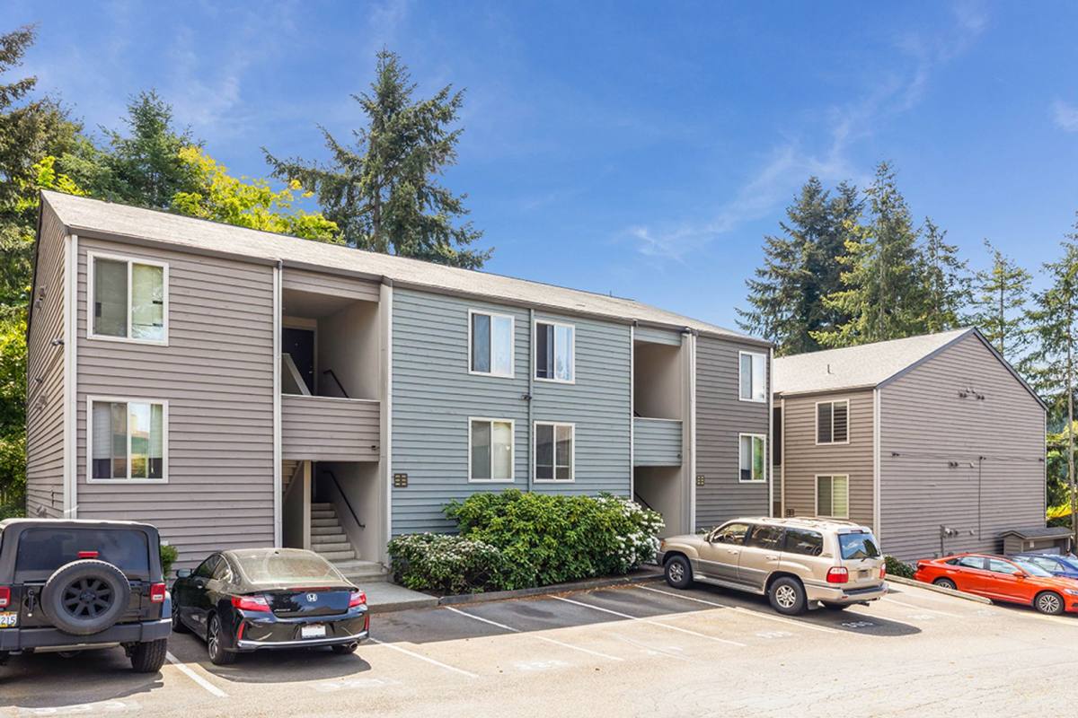 Apartment for rent at 17620 80th Ave NE, Kenmore, WA 98028