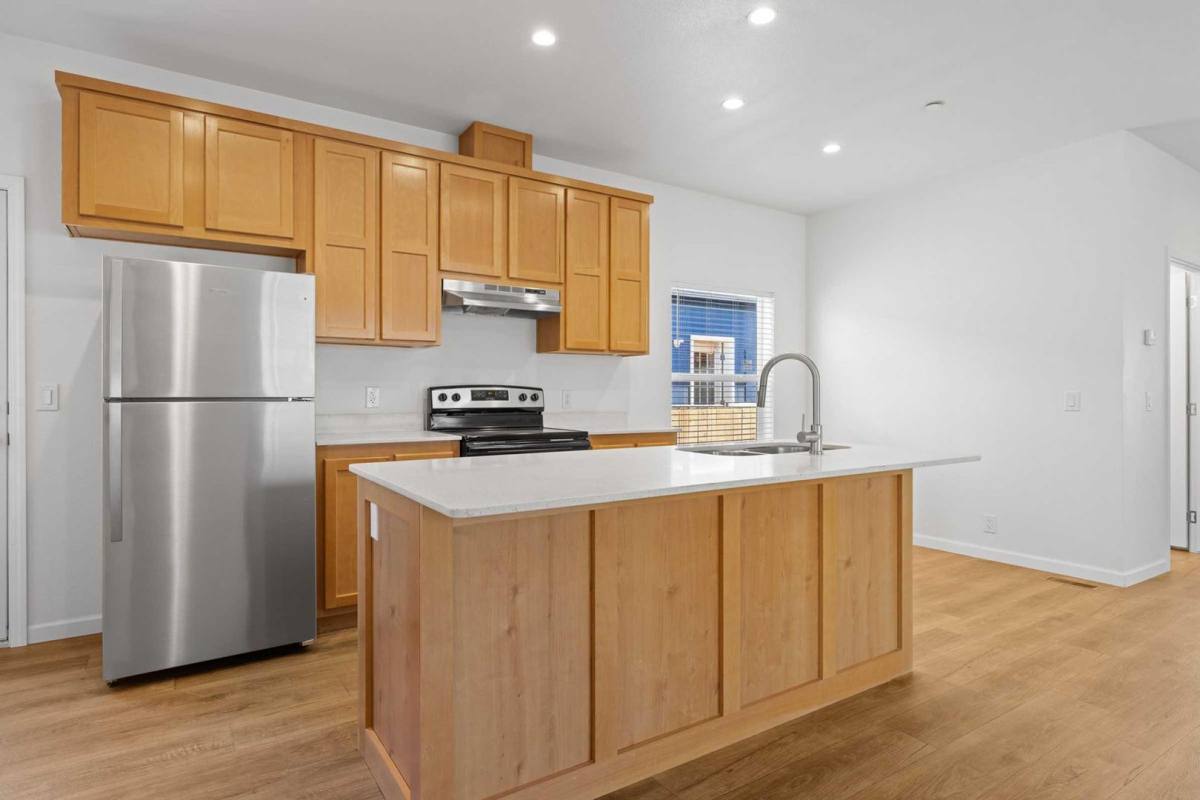 Apartment for rent at 3572 N Blythe Ave, Fresno, CA 93722