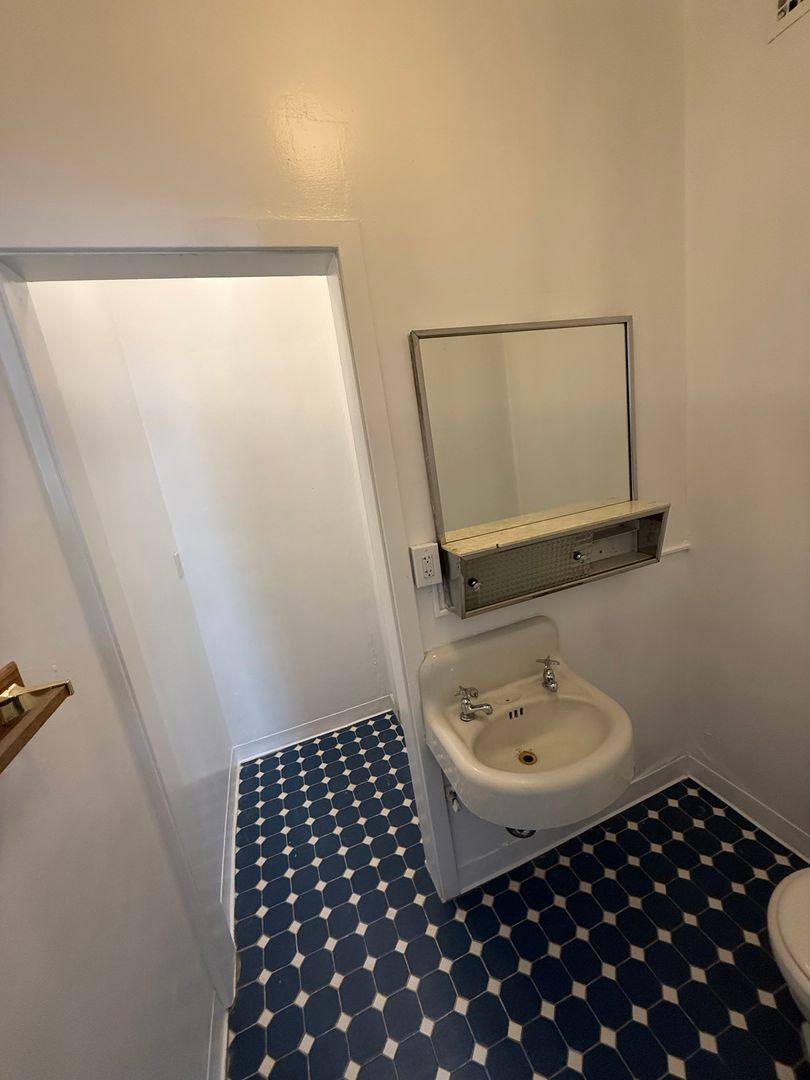 Apartment for rent at 1111 Main St, Klamath Falls, OR 97601