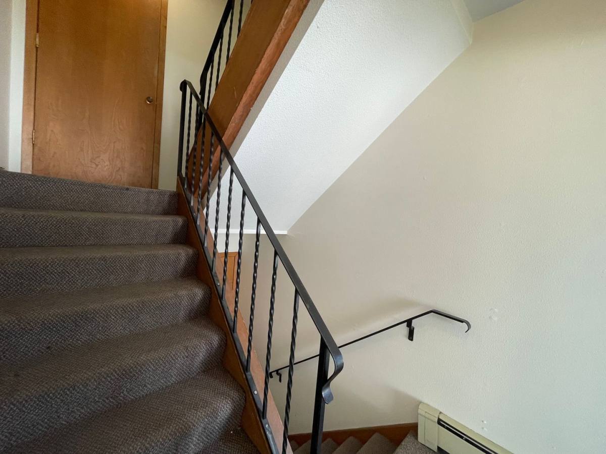 Apartment for rent at 409 9th Ave N, Fargo, ND 58102