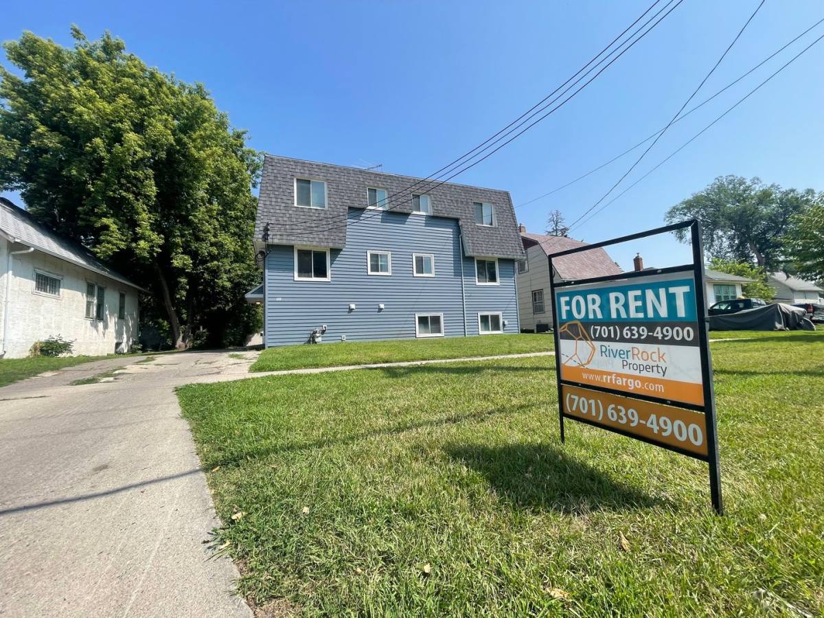 Apartment for rent at 409 9th Ave N, Fargo, ND 58102